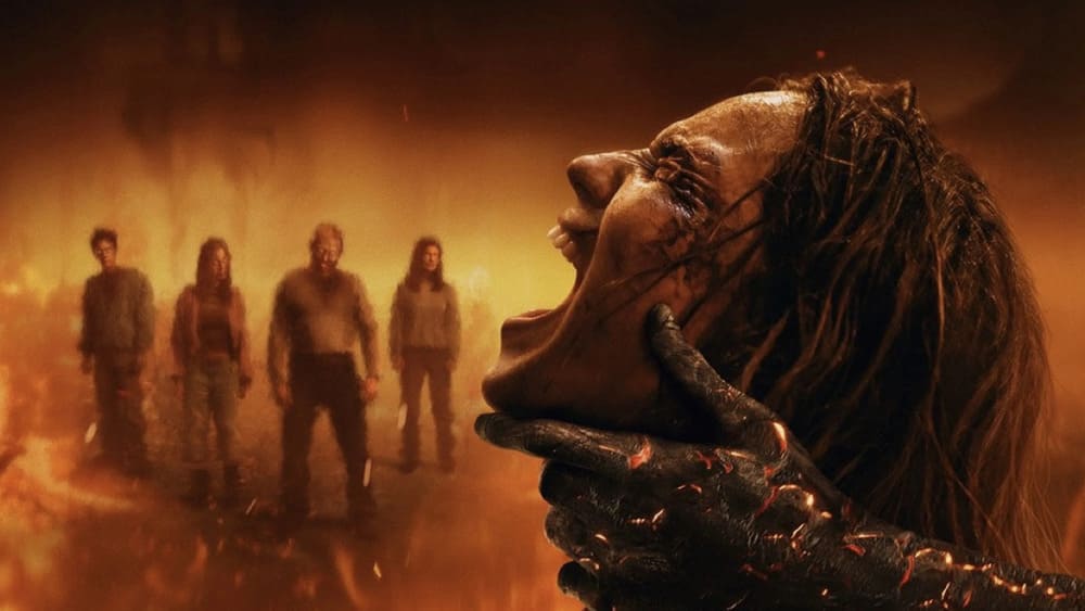 Az Evil Dead Burn (Gonosz halott: Égj!) című film fekvő posztere feliratok nélkül