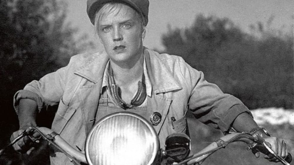 Jelenetfotó a Boldog ifjúság című szovjet filmből